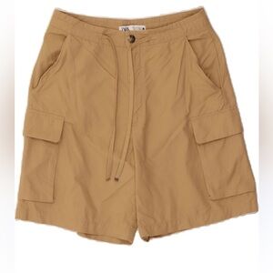 Zara women’s  Light Brown Cargo Shorts